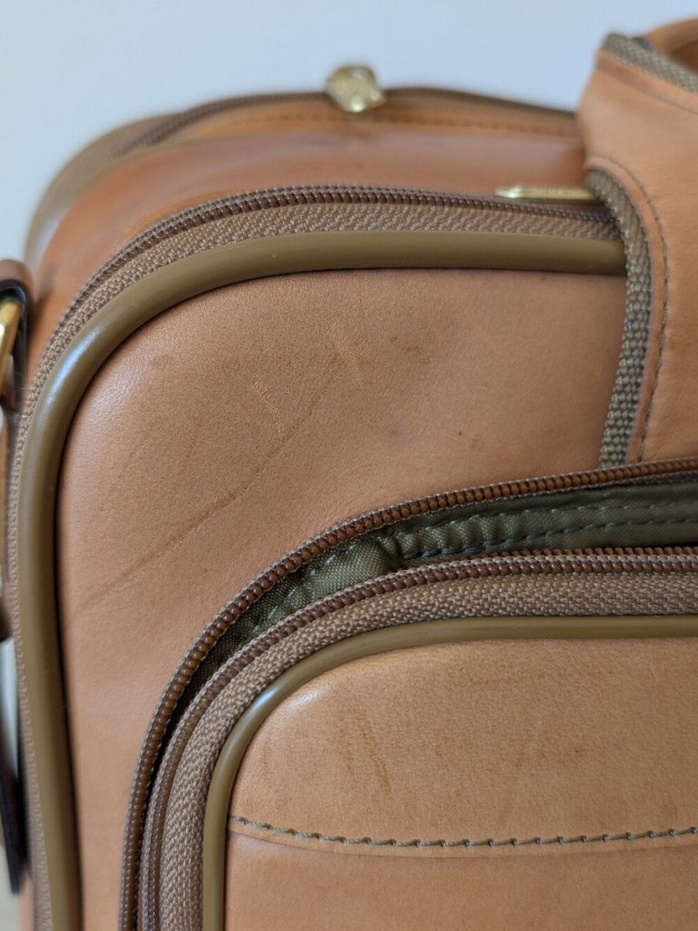 Hartmann Belting Leather Briefcase or Computer Case, Dual Compartment - Picture 14 of 16